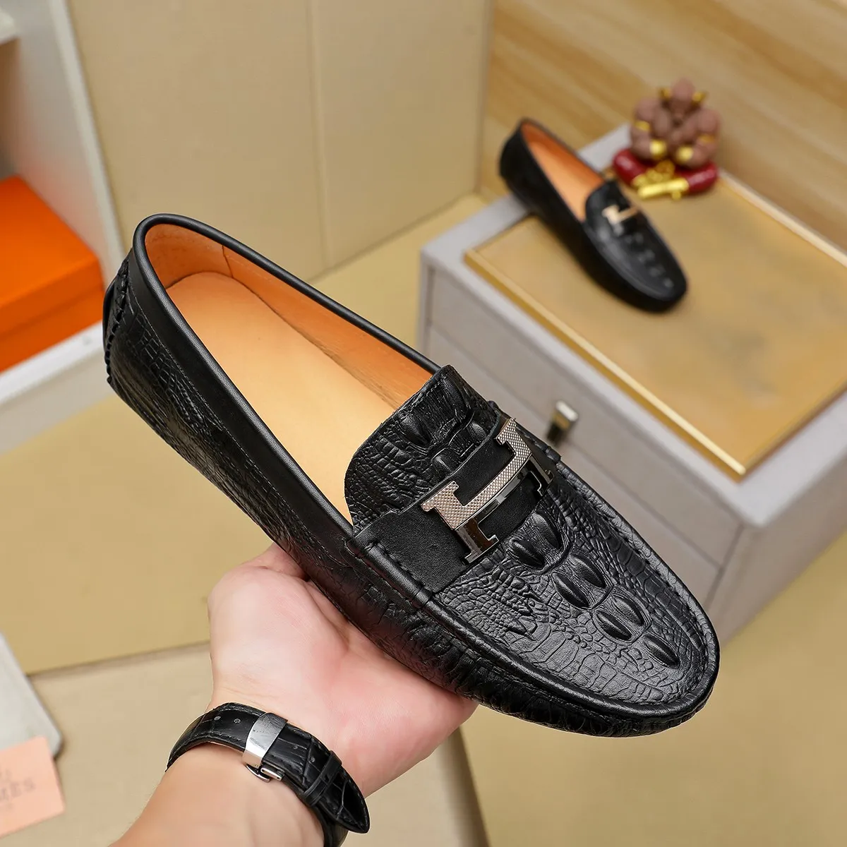 Men's shoes 💰360 🕷🕷【HERMES】The same style as Hermès counters🇨🇳Classic slip-on shoes 1:1 mold opening💯Original quality🍓Using imported first-layer cowhide🍅Pigskin lining🌶🌶Super high-end men's leather shoes🇨🇳Solid and stable Very special🍇 Color, optional! Code number 38-45……